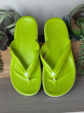 NWOT CROCS Sandal/Flip Flop Lime Green/White  M/9 - W/11